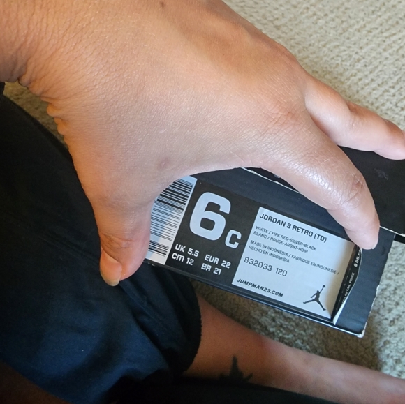 Jordan 3 Retro (TD)"White Fire Red" Sneakers(2013) - Picture 7 of 7